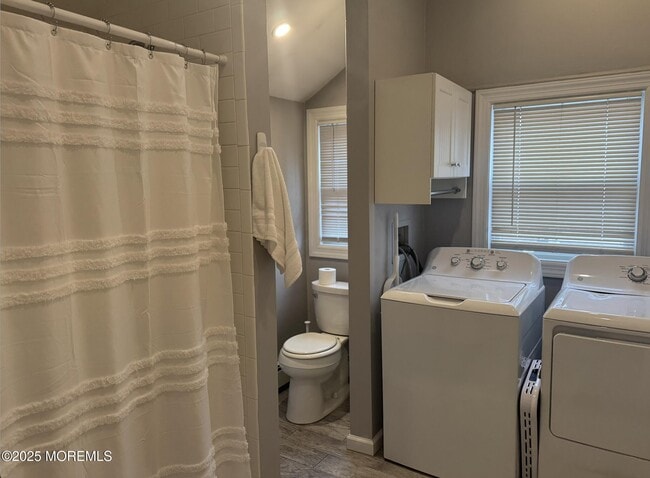 Building Photo - 158 1st Ave