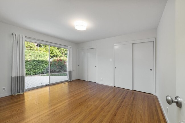 Building Photo - 22 Brennfleck Ave