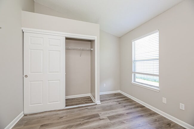 Building Photo - 2658 Malibu Cir
