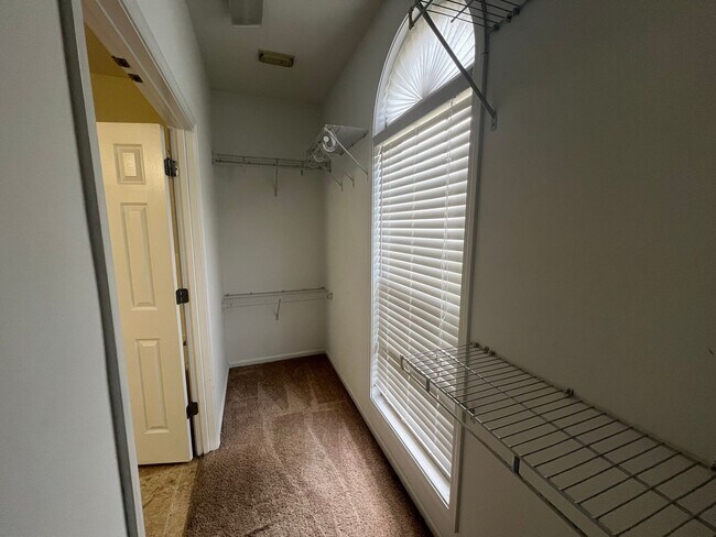 Building Photo - 3 bedroom 2 bathroom duplex in Covington V...