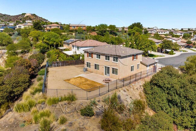 Building Photo - Spacious 4 Bed + Loft Home with 3-Car Garage in Lake Elsinore