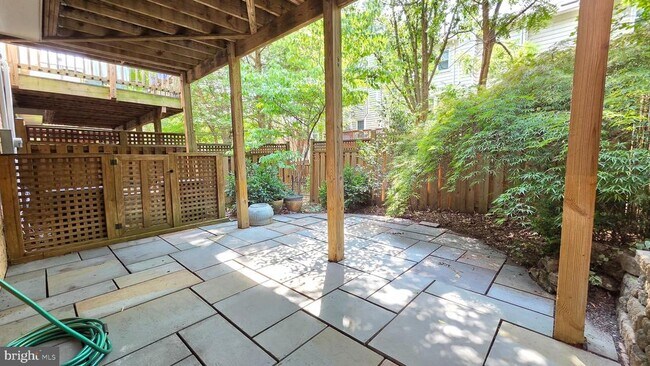 Building Photo - 3547 Goddard Way