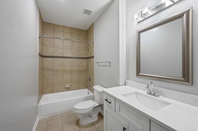 Floorplan - Monmouth Row Apartments