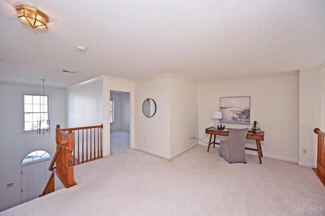 Building Photo - 7135 Thorndale Ln