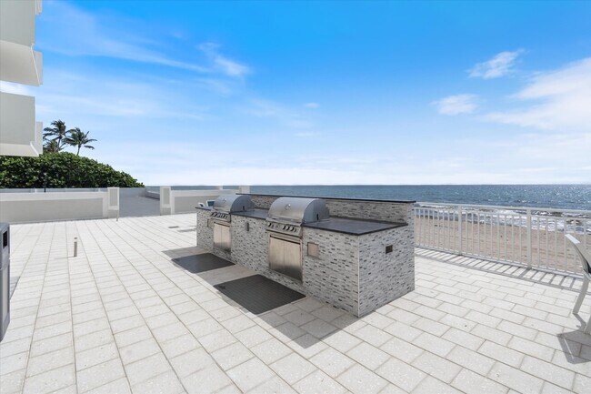 Building Photo - 4505 S Ocean Blvd