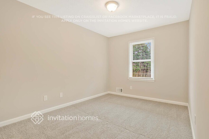 Building Photo - 1648 Roman Point Dr