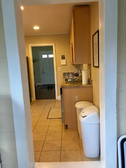 Building Photo - 4021 Valley Springs Rd