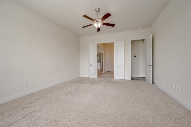 Building Photo - 845 Richardson Ln