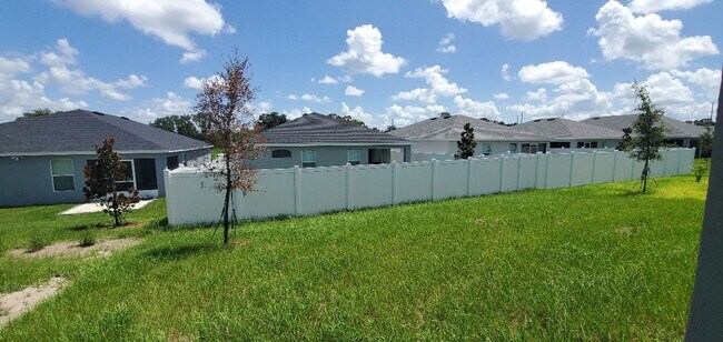 Building Photo - 4-Bedroom, 2-Bathroom in Winter Haven ***MOVE-IN SPECIAL/50% OFF 2ND MONTH!!***