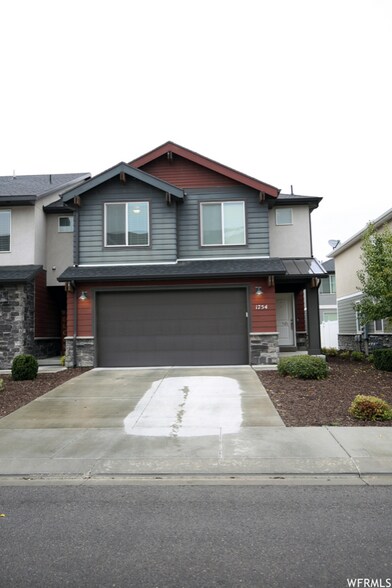 Building Photo - 1754 W 10 S