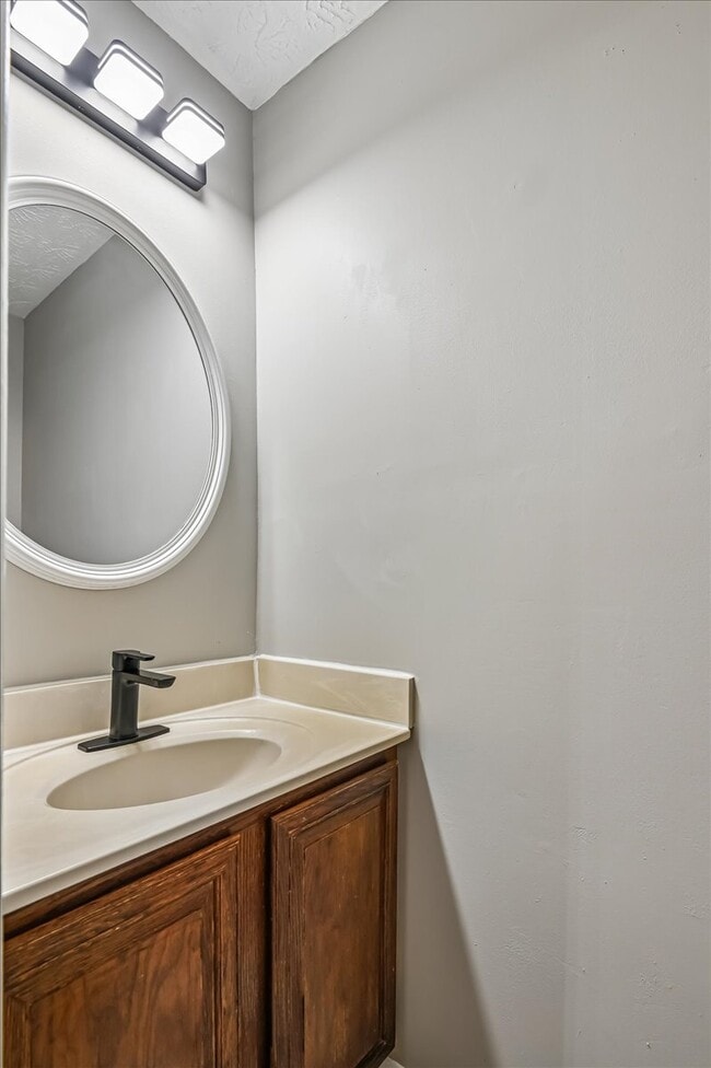 Building Photo - 8346 Sperry Ct