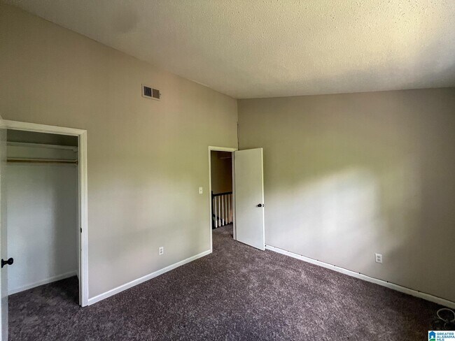 Building Photo - 2417 Eagle Ct