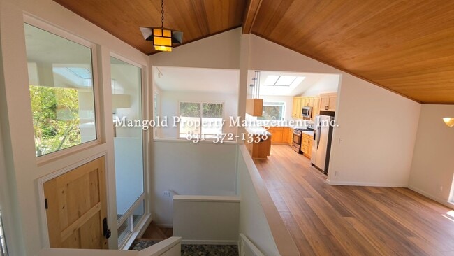 Building Photo - 28 Castanada Pl