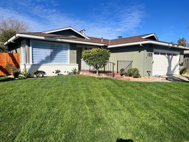 Building Photo - Beautiful newly remodeled home in Tracy