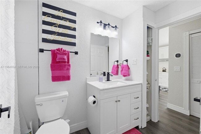 Building Photo - 3810 NW 23rd Pl