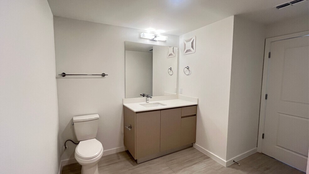 Building Photo - 5579 Millenia Park Blvd