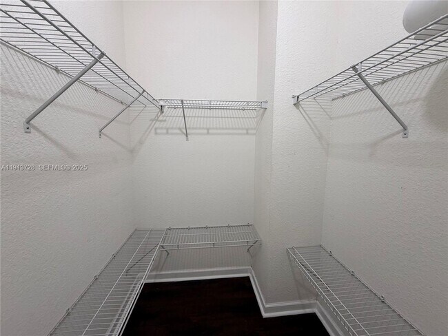 Building Photo - 10802 NW 84th Ln