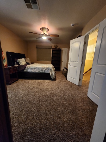 Building Photo - 12616 N 39th St