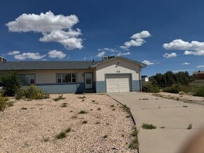 Building Photo - 1122 Barnes 315-317 Magpie Ln.