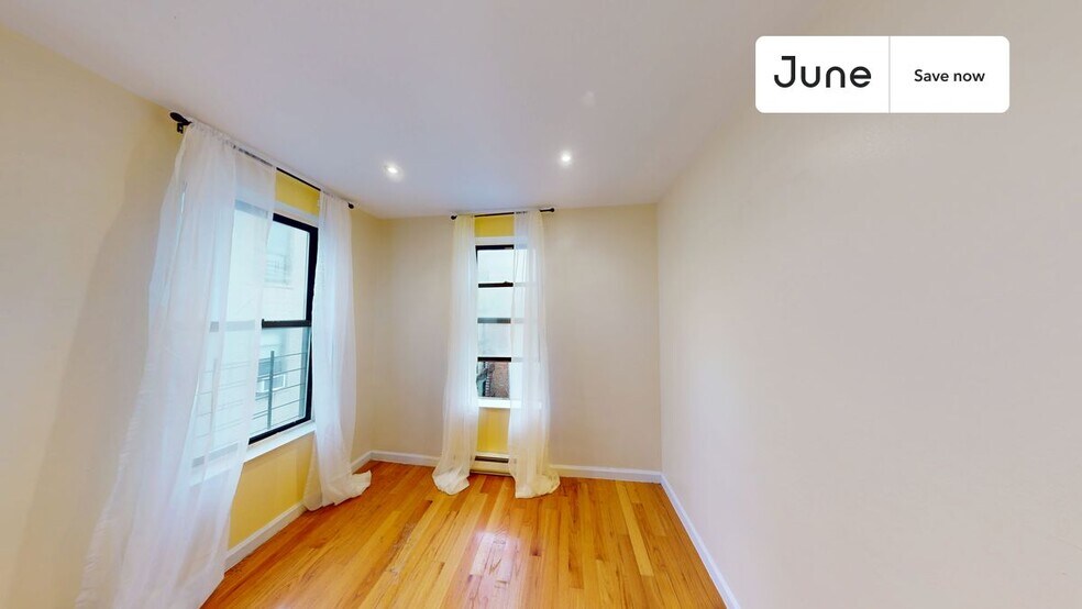 Building Photo - 15 W 107th St