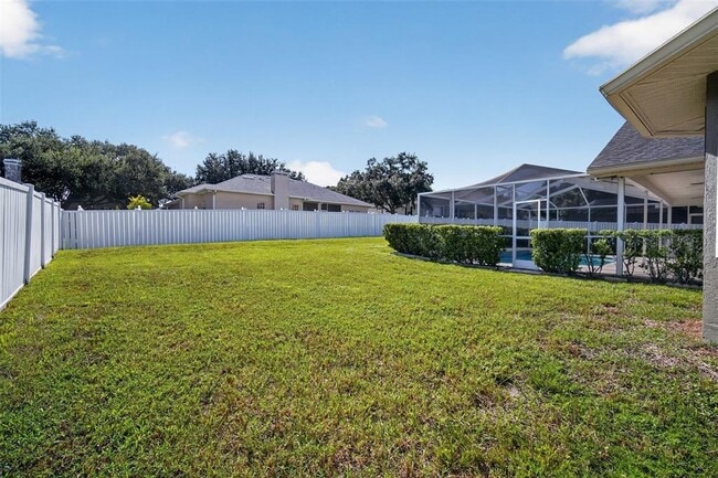 Building Photo - 1850 Sandy Knoll Cir N