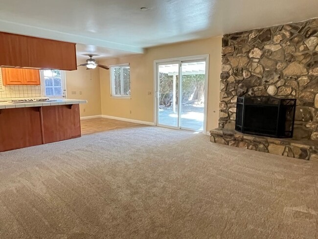 Building Photo - 3-bedroom 2-bathroom House for Rent in Riverside