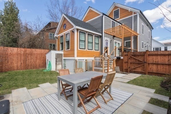 Building Photo - 409 Norfolk St