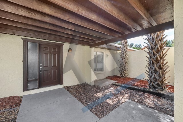 Building Photo - Spacious 2 bedroom 1.5 Bath Now Available - Pine Hills