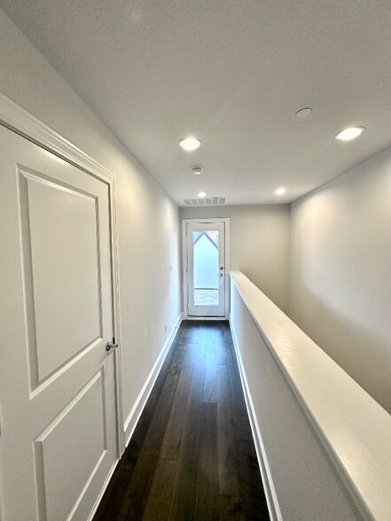 Building Photo - 630 Dalton Ln