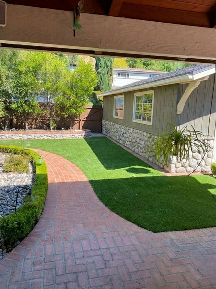 Building Photo - 21902 San Miguel St