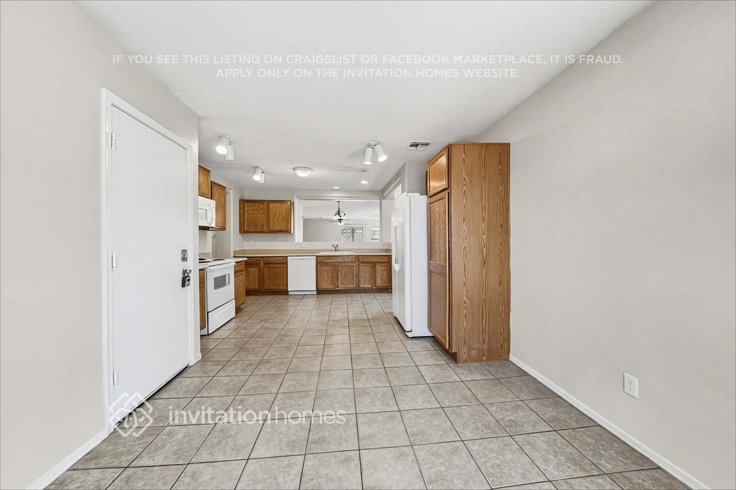 Building Photo - 43893 W Cowpath Rd