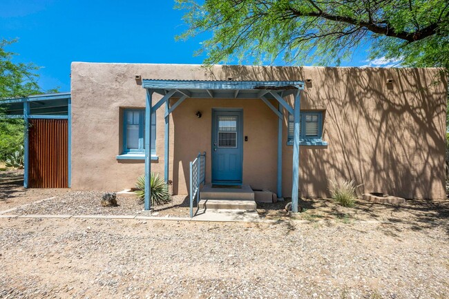 Building Photo - Charming historic home in central Tucson