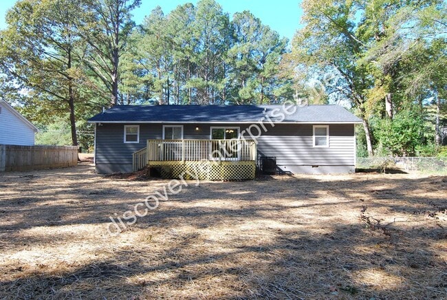 Building Photo - JUST REDUCED! 4 Bdrm / 2 Bath Home - 1st m...