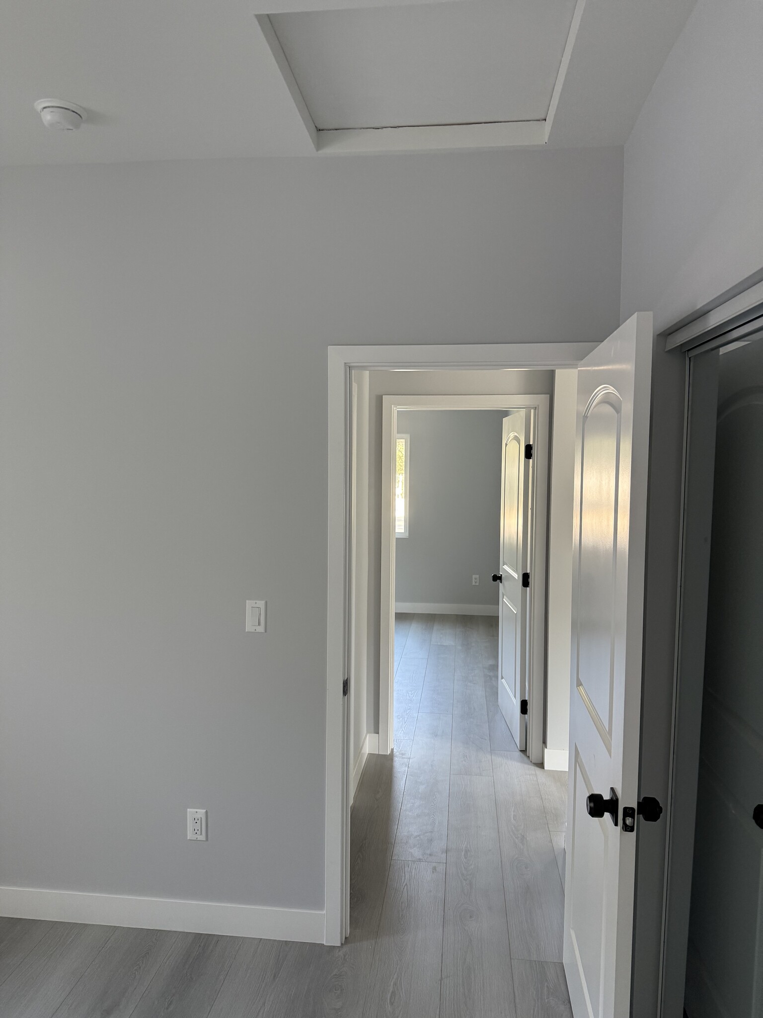 Building Photo - 17032 Midwood Dr