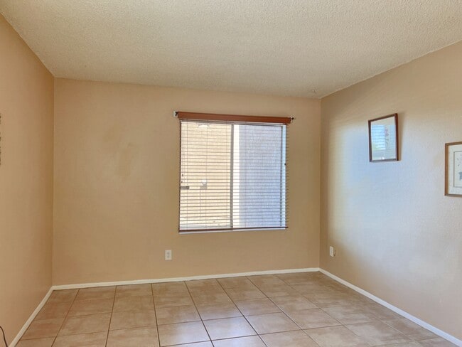 Building Photo - OPEN HOUSE -  INQUIRE:     LARGE ONE 1/BR ...