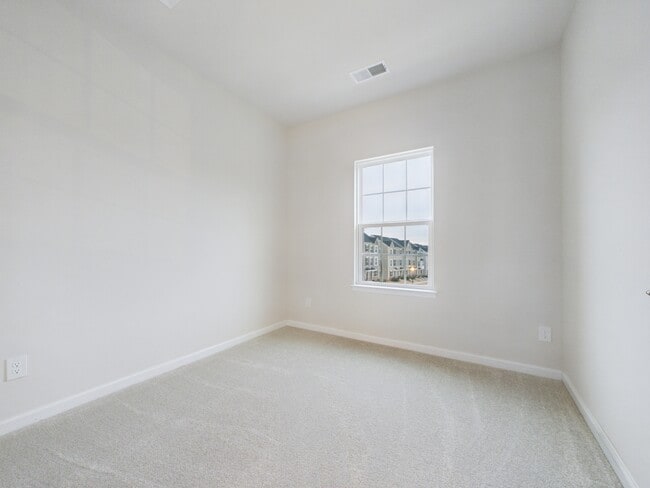 Building Photo - 2108 Trout Lily Ln