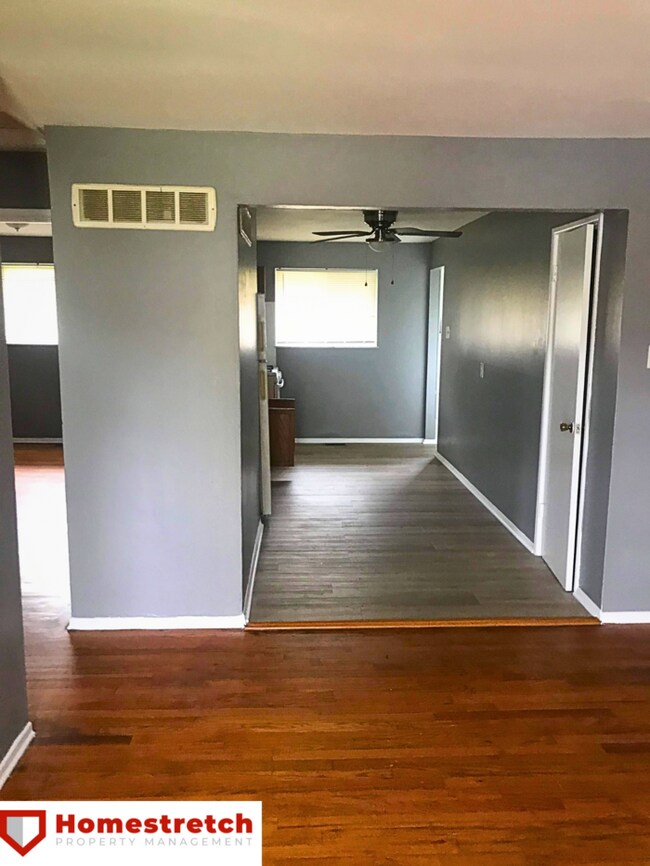 Building Photo - 10104 Douglas Ct