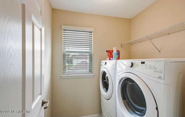 Building Photo - 459 Vineyard Ln