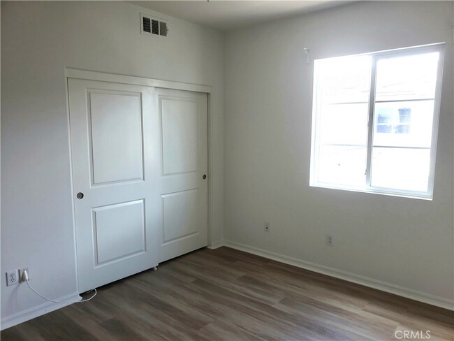 Building Photo - 22919 Mariposa Ave