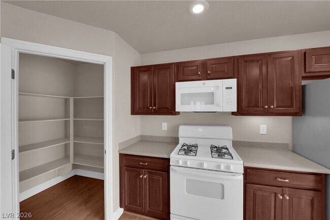 Building Photo - 8516 Little Fox St