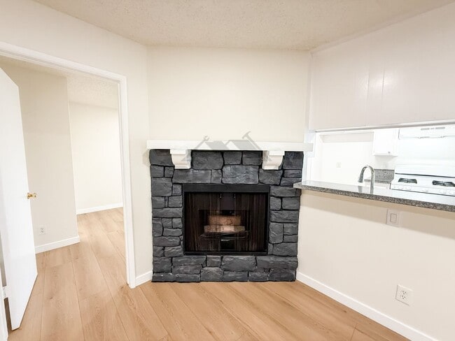 Building Photo - 13347 Victory Blvd