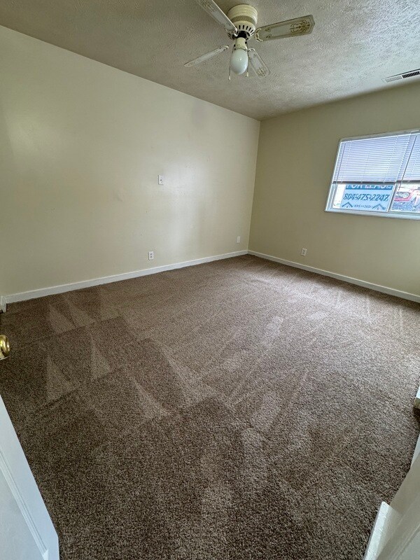 Building Photo - 5202 Castlewood Rd