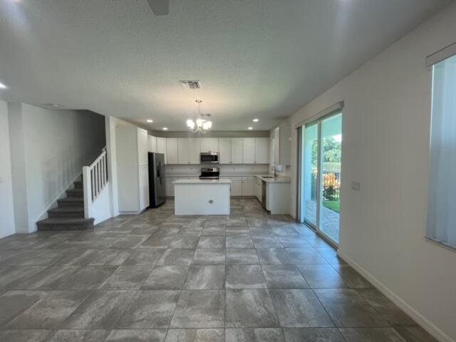 Building Photo - 12885 Trevi Isle