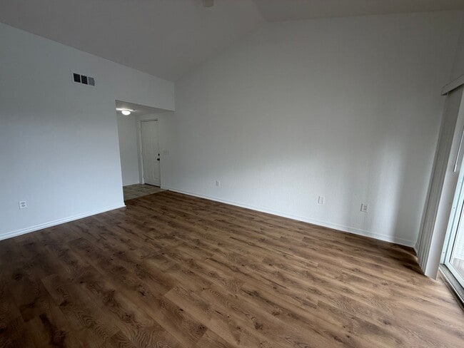 Building Photo - ANNUAL RENTAL - FAIRWAY PRESERVE- 2 BED / 2 BATH WITH LAKE VIEW