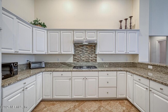 Building Photo - 8205 Bay Tree Ln