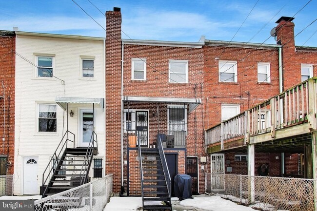 Building Photo - 1766 E Street NE Unit