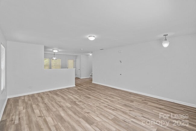 Building Photo - 237 Aershire Ct