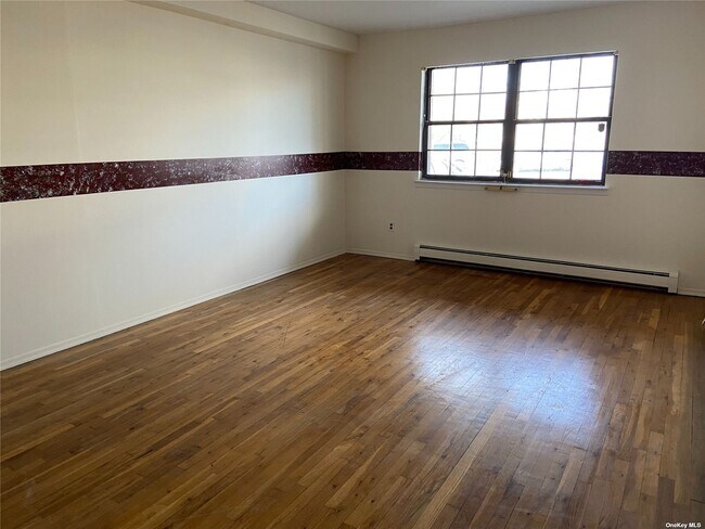 Building Photo - 42-16 Little Neck Pkwy