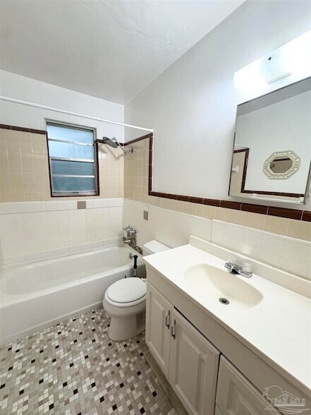 Building Photo - 4516 Charmonte Way