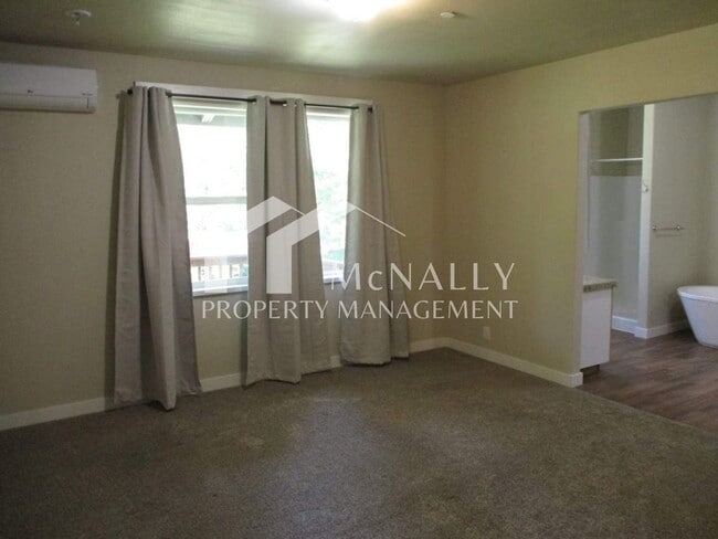 Building Photo - 7720 Artondale Dr NW